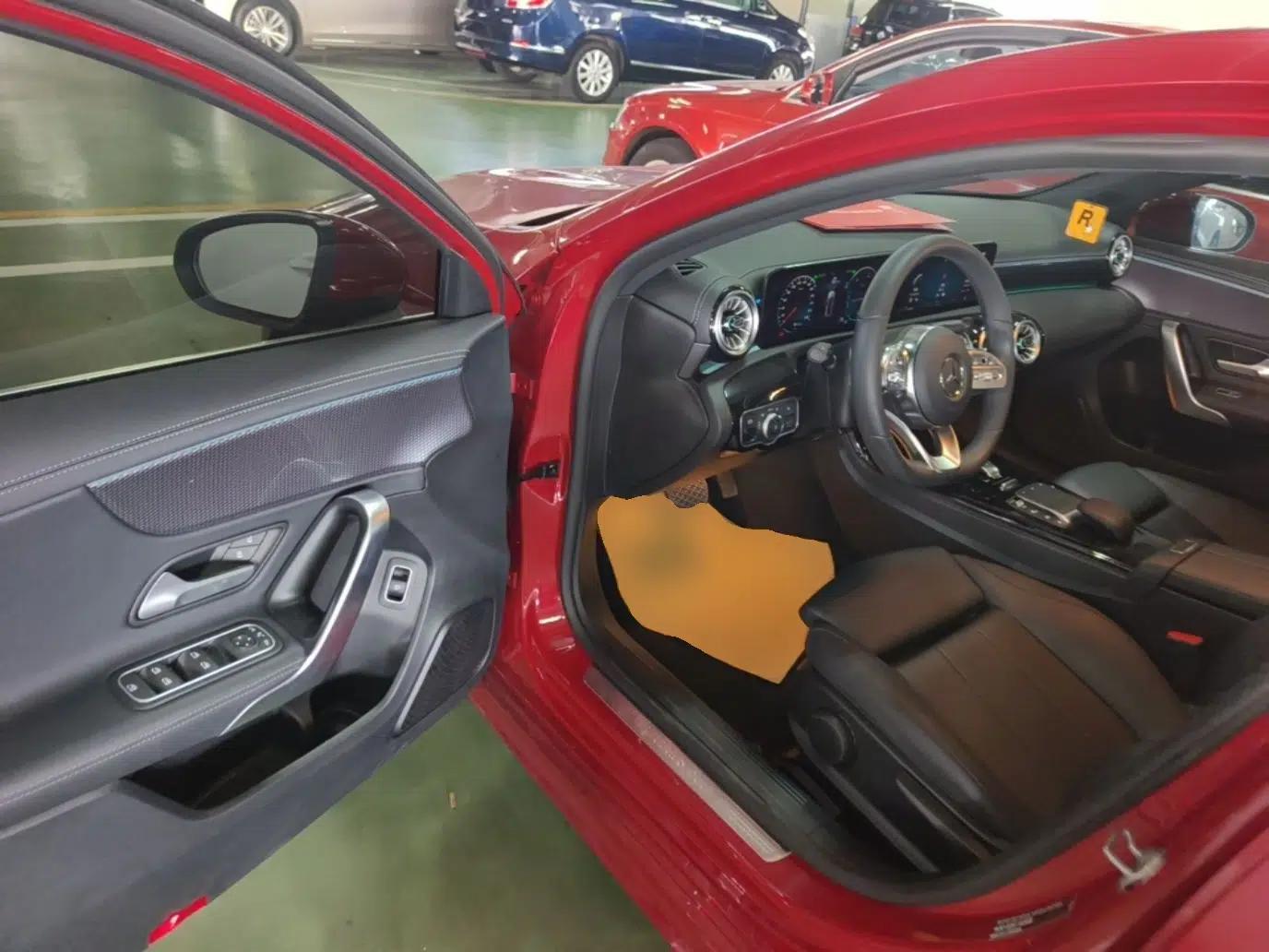 Mercedes-Benz A-Class 2022 Restyled A 200 L Sport Sedan Fashion Version — миниатюра 23