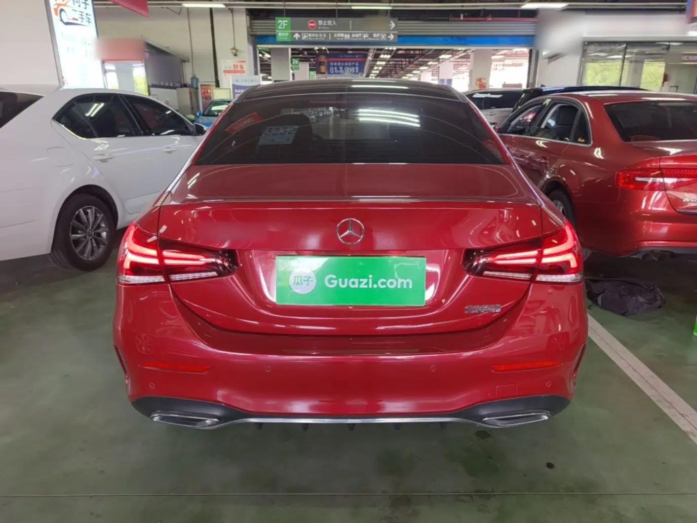 Mercedes-Benz A-Class 2022 Restyled A 200 L Sport Sedan Fashion Version — миниатюра 5