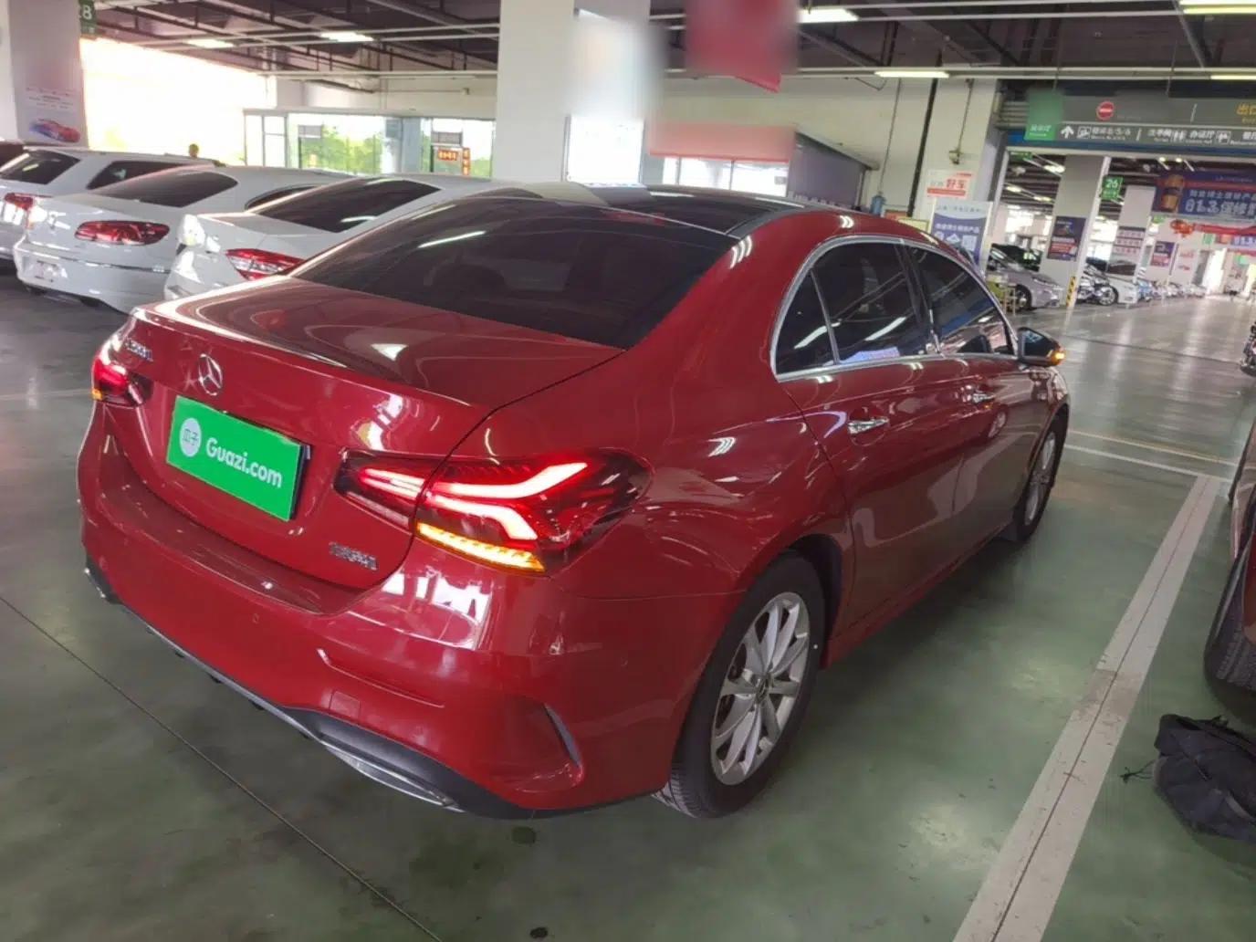 Mercedes-Benz A-Class 2022 Restyled A 200 L Sport Sedan Fashion Version — миниатюра 6