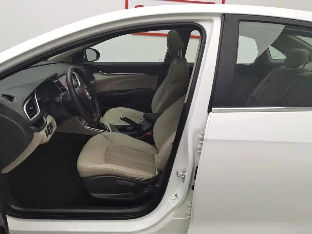 Buick Excelle 2017 15N Automatic Elite — миниатюра 10