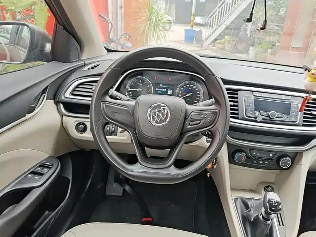 Buick Excelle 2016 15N Manual Elite — миниатюра 11