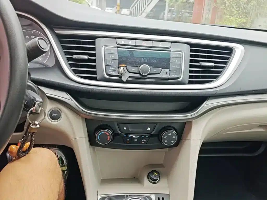 Buick Excelle 2016 15N Manual Elite — миниатюра 13