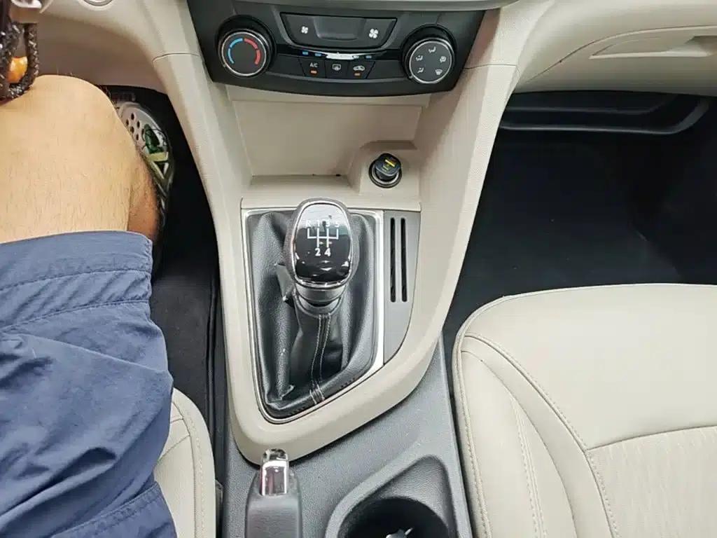 Buick Excelle 2016 15N Manual Elite — миниатюра 14