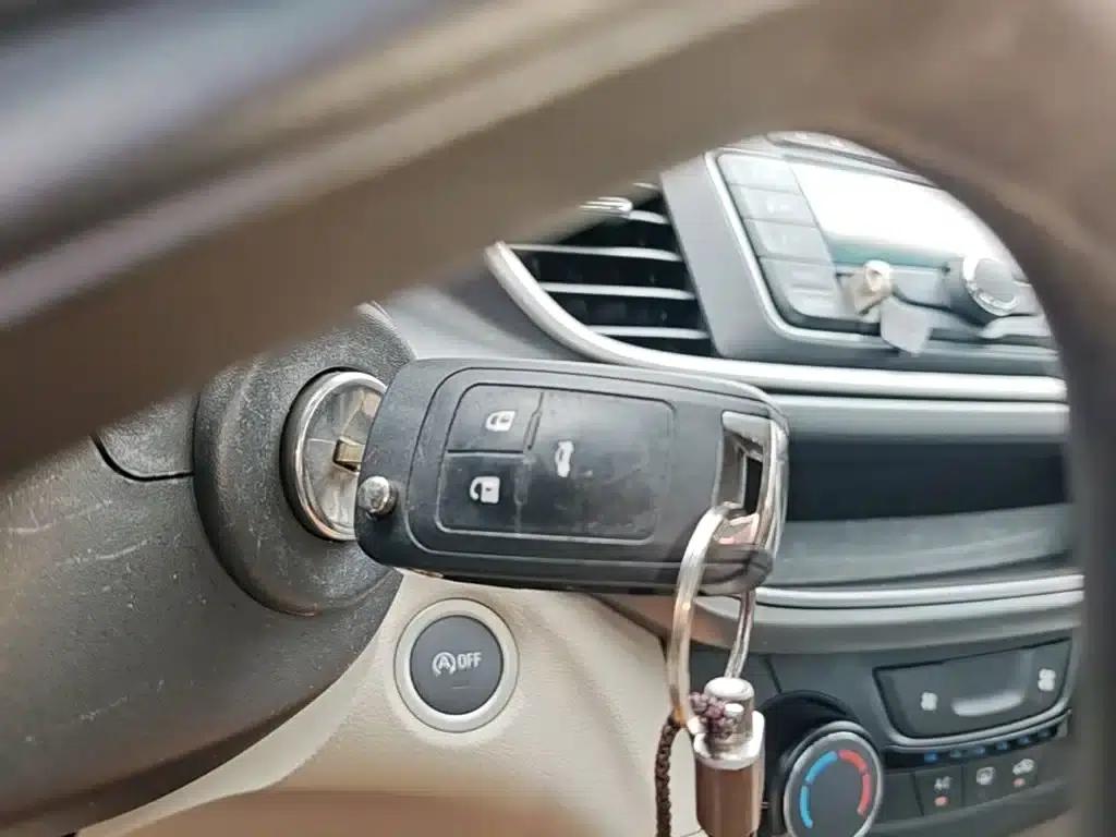 Buick Excelle 2016 15N Manual Elite — миниатюра 9
