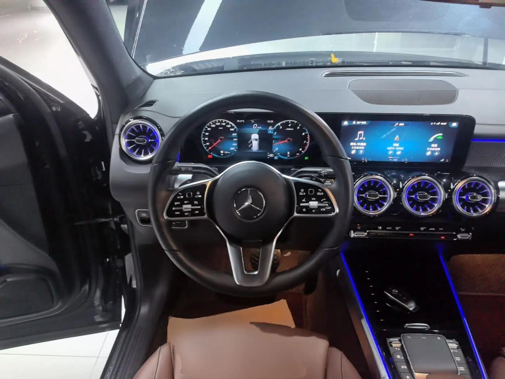 Mercedes-Benz GLB 2023 GLB 220 Fashion Model — миниатюра 13