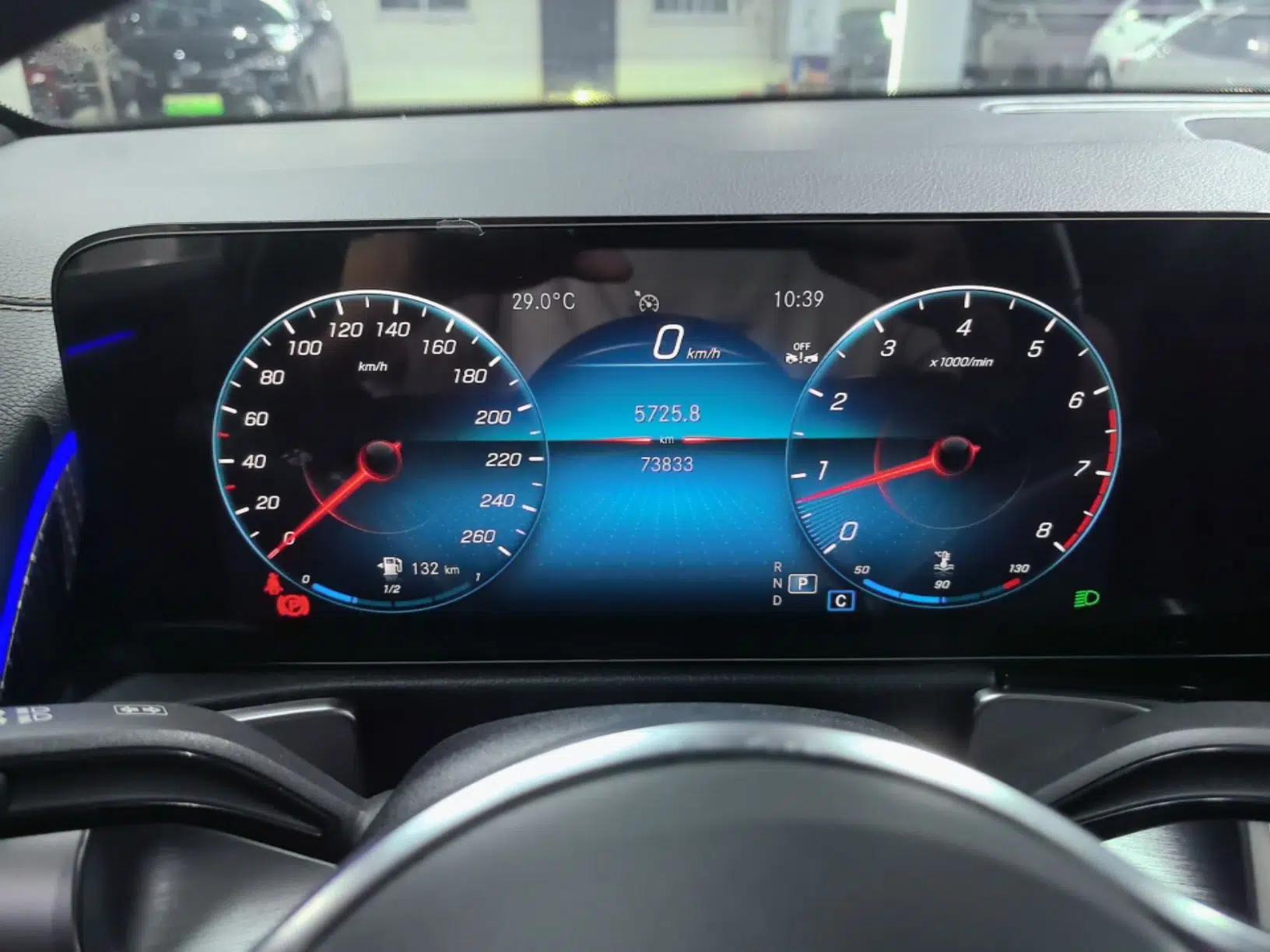 Mercedes-Benz GLB 2023 GLB 220 Fashion Model — миниатюра 14