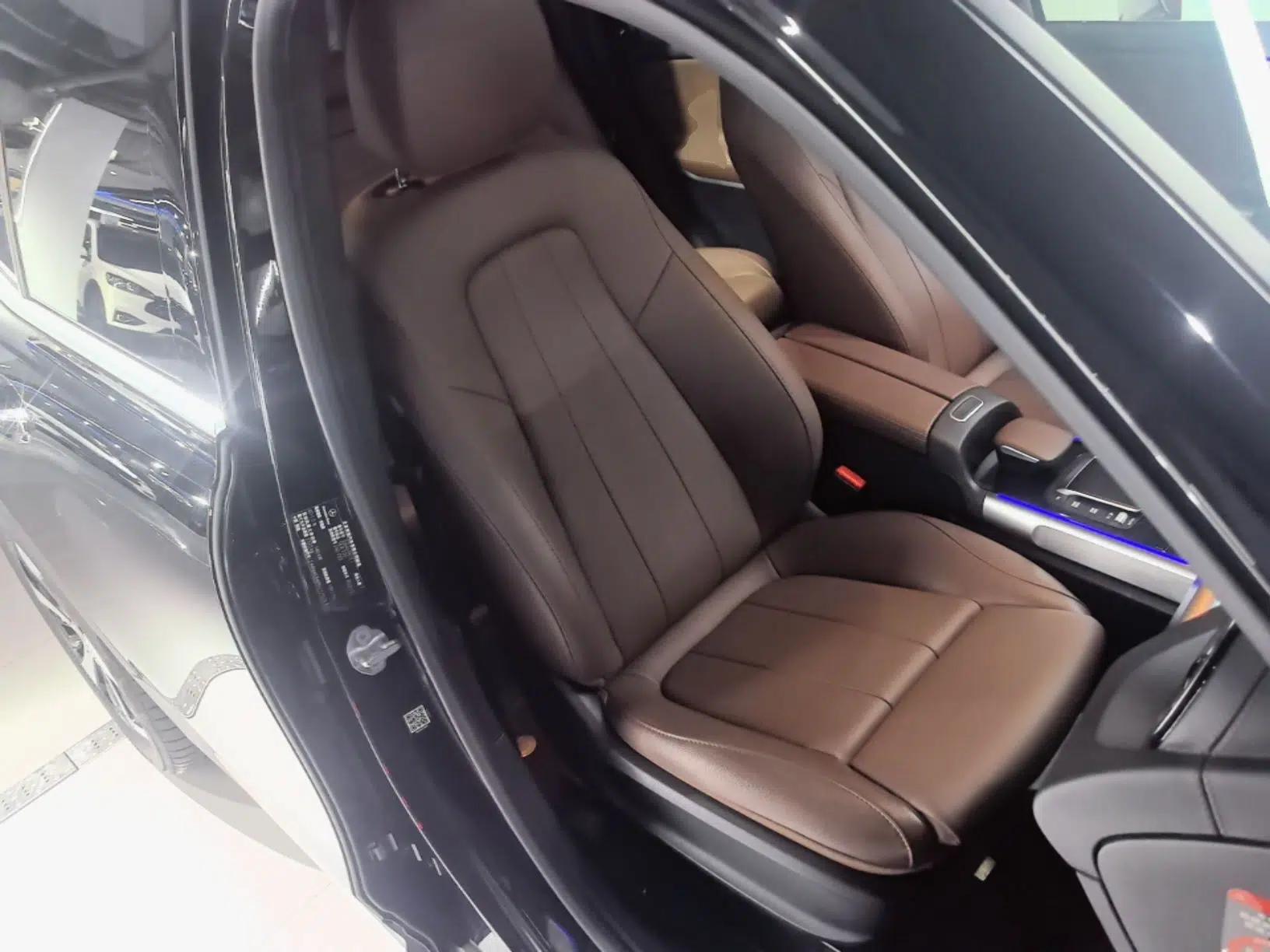 Mercedes-Benz GLB 2023 GLB 220 Fashion Model — миниатюра 19