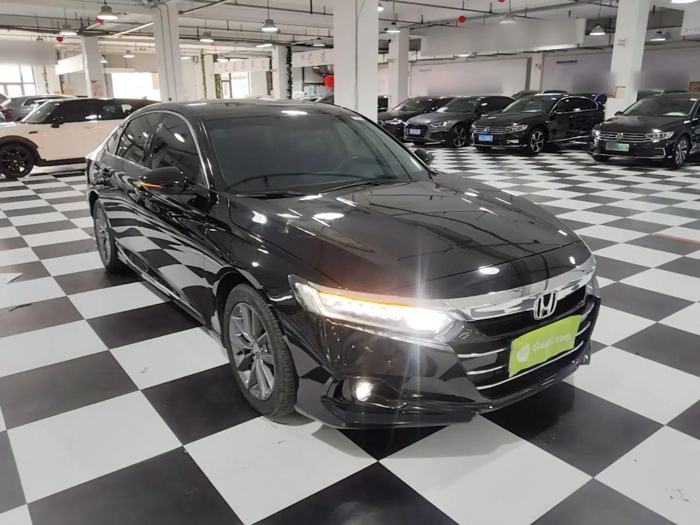 Honda Accord 2022 260TURBO Luxury Edition — миниатюра 3