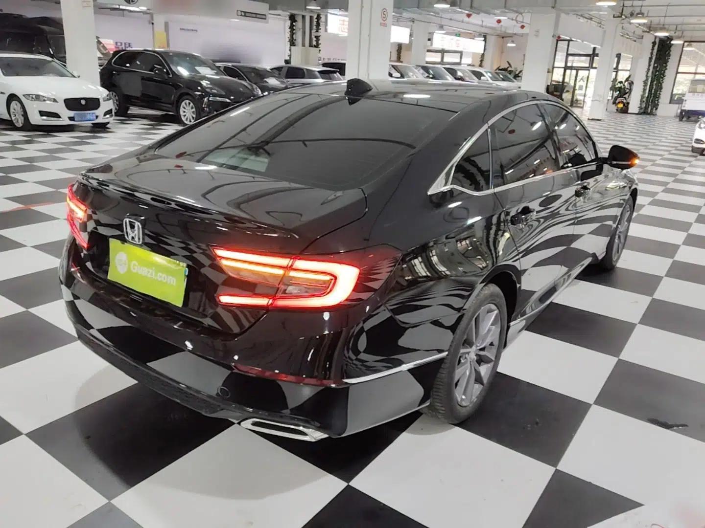 Honda Accord 2022 260TURBO Luxury Edition — миниатюра 6