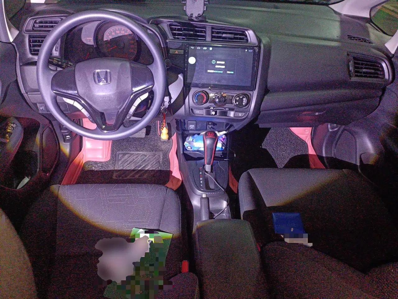 Honda Fit 2018 1.5L CVT Comfort Sunroof Version — миниатюра 9