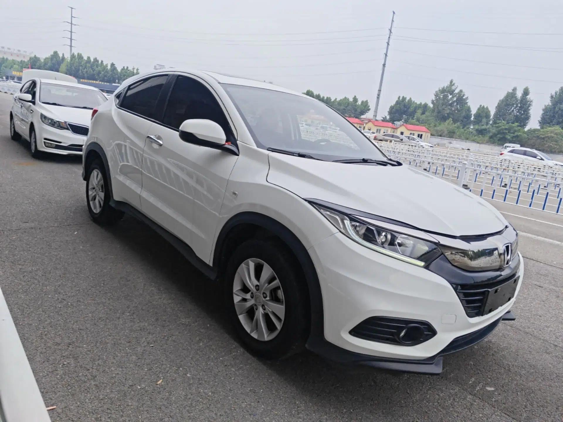 Honda Vezel 2019 1.5L CVT Pioneer Edition China VI — миниатюра 3