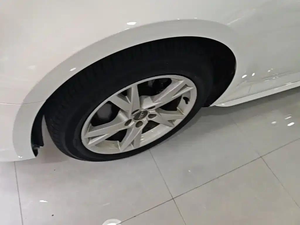 Audi A4L 2018 30th Anniversary Edition 40 TFSI Progressive — миниатюра 23