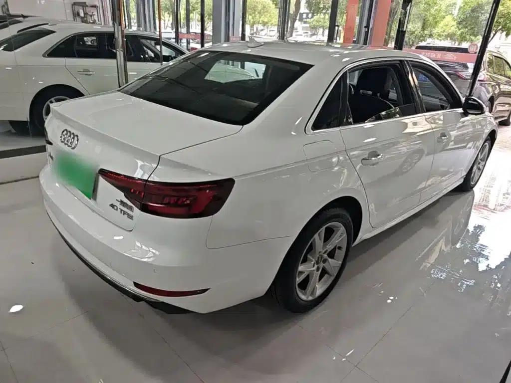 Audi A4L 2018 30th Anniversary Edition 40 TFSI Progressive — миниатюра 7