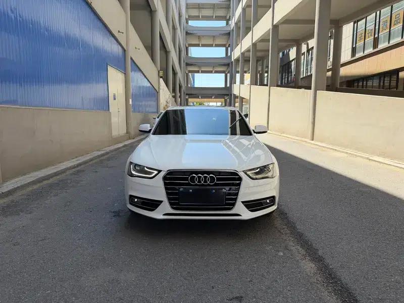 Audi A4L 2016 35 TFSI Classic Edition Automatic Standard Model — миниатюра 2