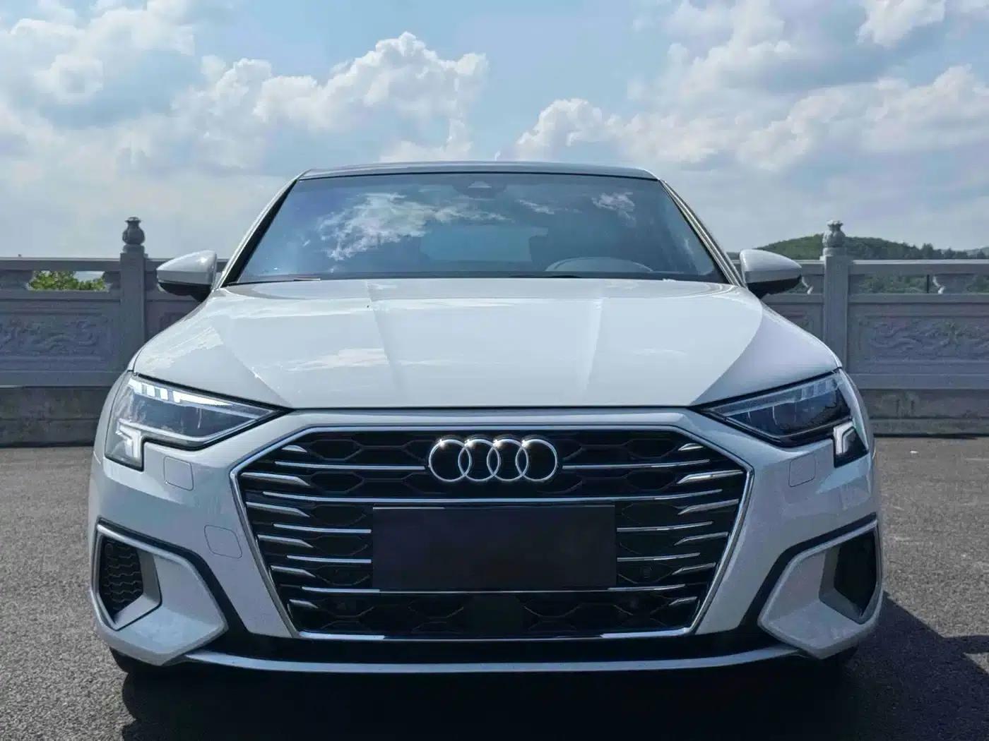 Audi A3 2023 Sportback 35 TFSI Fashion Sport — миниатюра 2