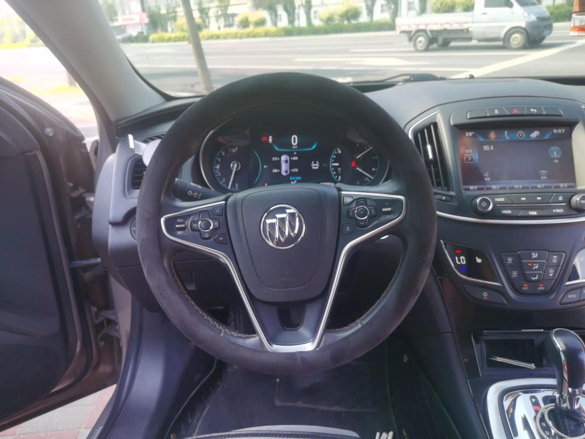 Buick Regal 2015 1.6T Elite Tech Model — миниатюра 10