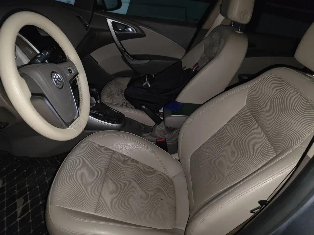 Buick GT 2013 GT 1.6L Automatic Fashion Edition — миниатюра 15