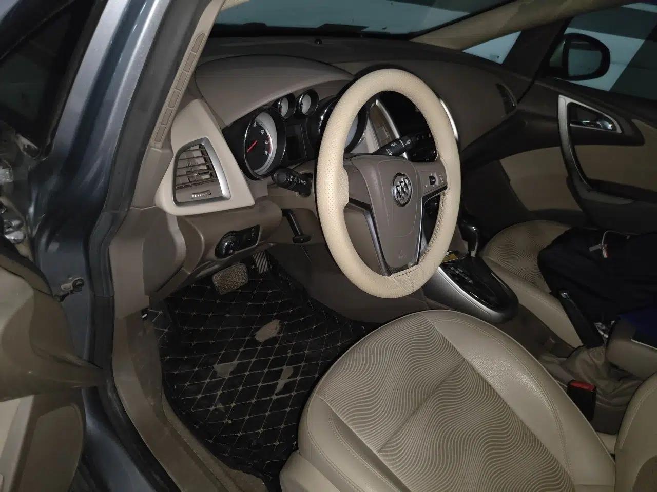 Buick GT 2013 GT 1.6L Automatic Fashion Edition — миниатюра 16