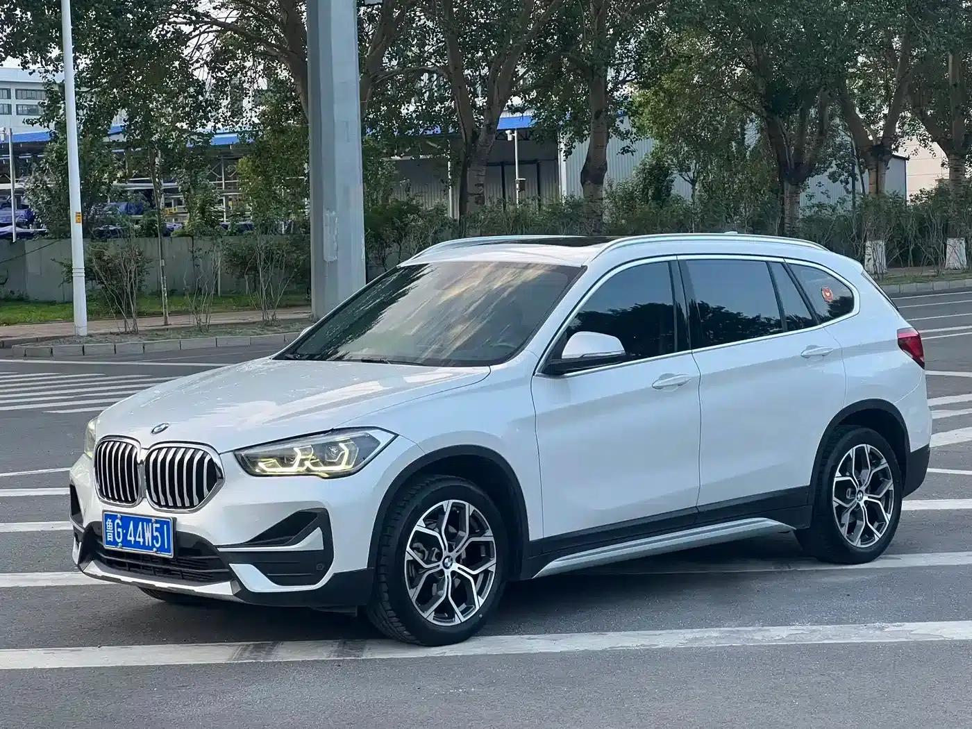 BMW X1 2022 sDrive20Li Premium — миниатюра 1
