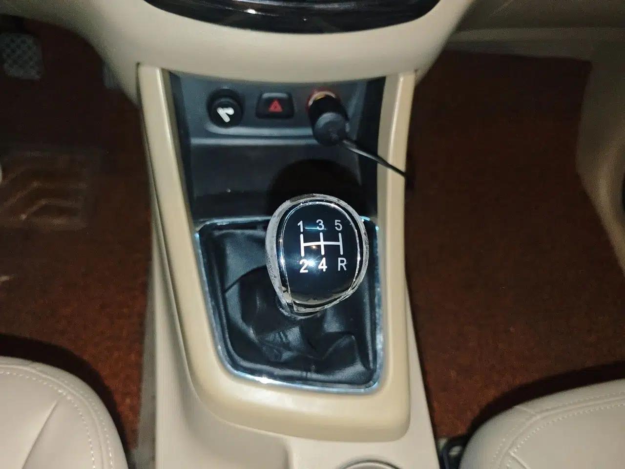 Baojun 730 2015 1.8L Manual Comfort ESP Version 7-seater — миниатюра 14