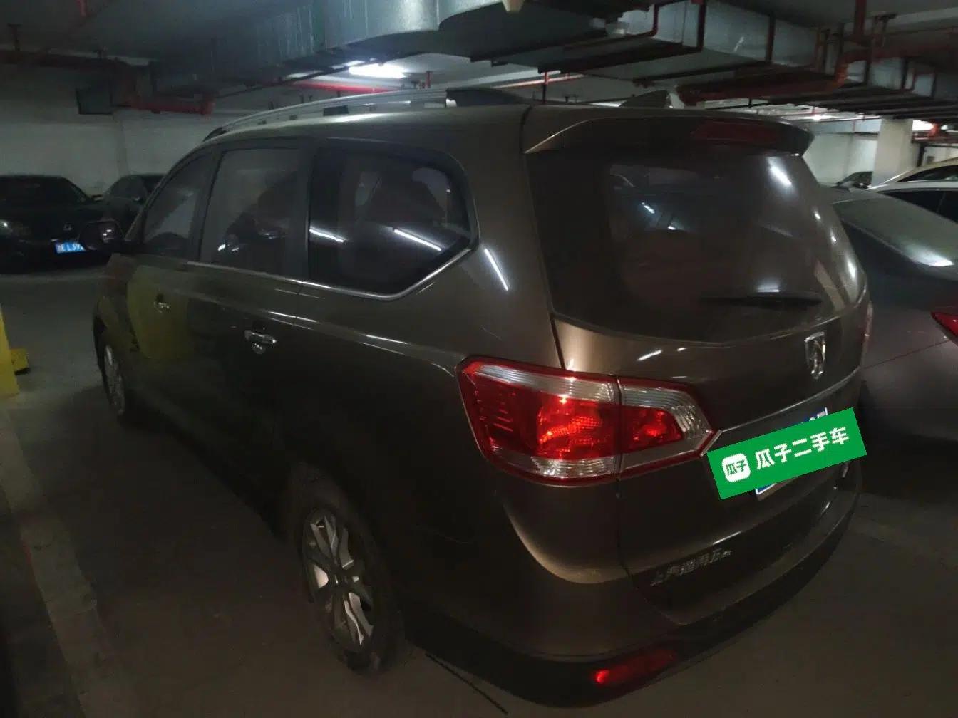 Baojun 730 2015 1.8L Manual Comfort ESP Version 7-seater — миниатюра 4