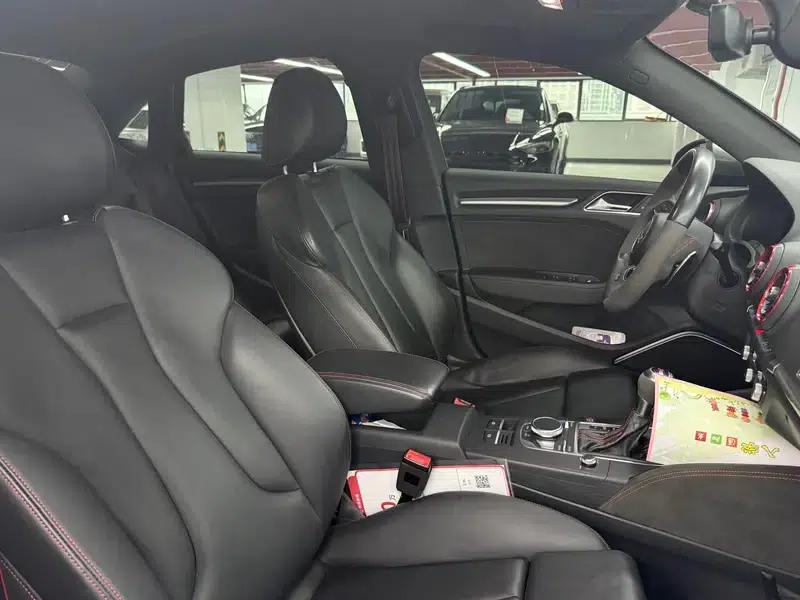 Audi RS 3 2017 RS 3 2.5T Limousine — миниатюра 10