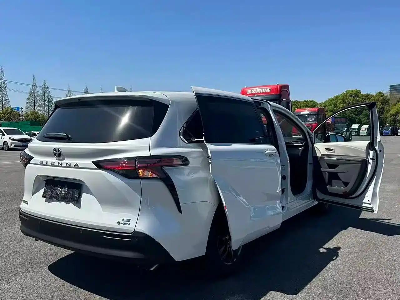 2026 Sienna 2.5L Hybrid 2WD Comfort Edition — миниатюра 10