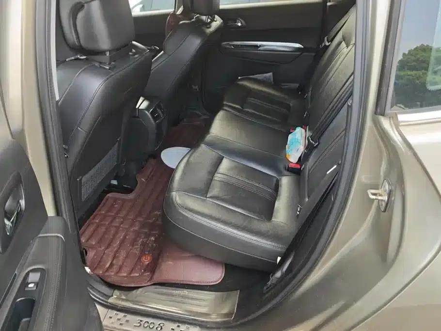 Peugeot 3008 2015 2.0L Automatic Trend Edition — миниатюра 11
