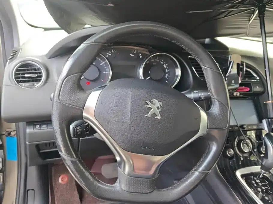 Peugeot 3008 2015 2.0L Automatic Trend Edition — миниатюра 15