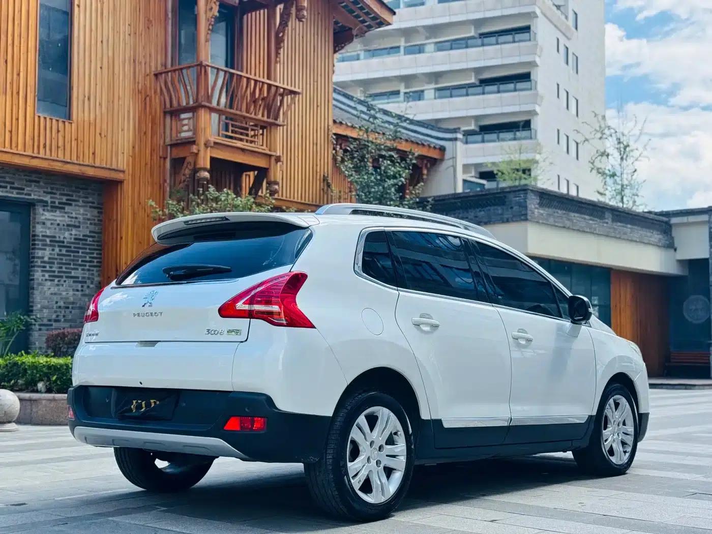 Peugeot 3008 2013 1.6THP Automatic Premium Edition — миниатюра 8