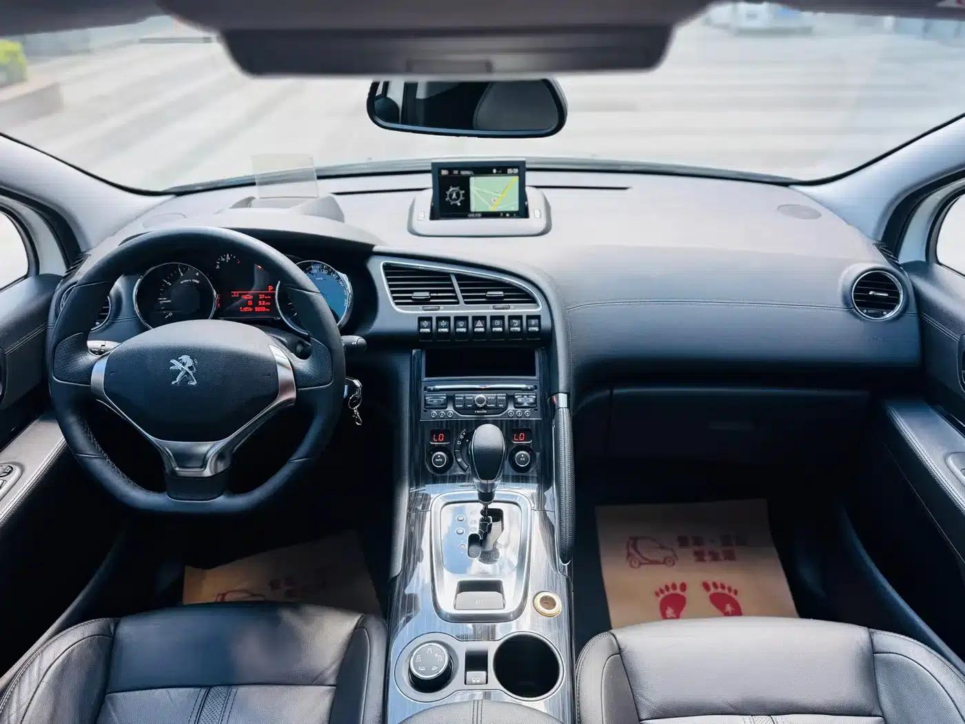 Peugeot 3008 2013 1.6THP Automatic Premium Edition — миниатюра 10