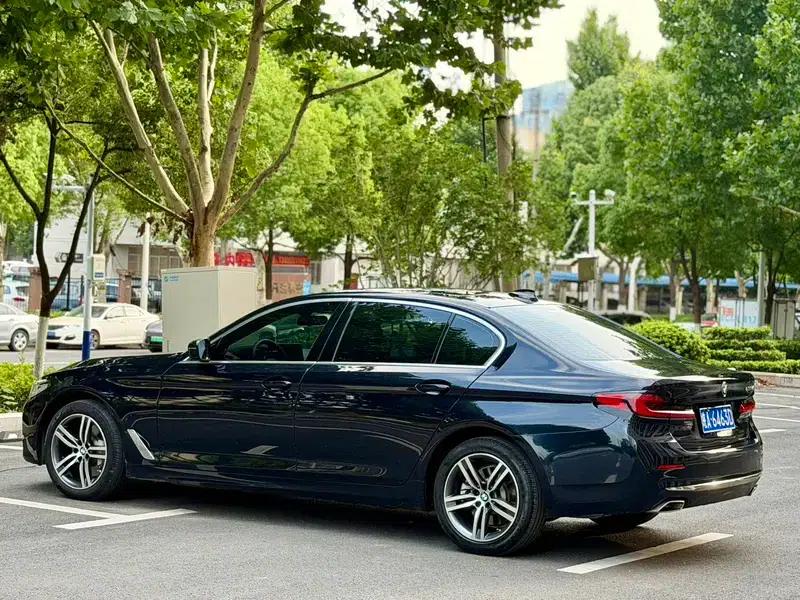 BMW 5 Series 2022 Facelift 530Li Leading Luxury Package — миниатюра 4