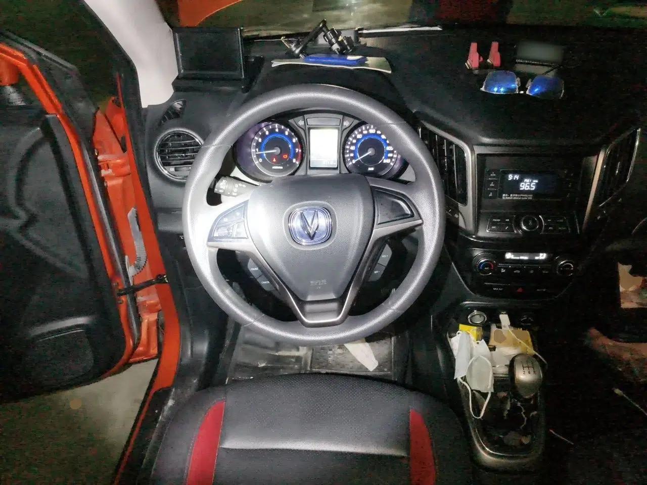 CHANGAN CS15 2016 1.5L Manual Fashion Edition — миниатюра 10