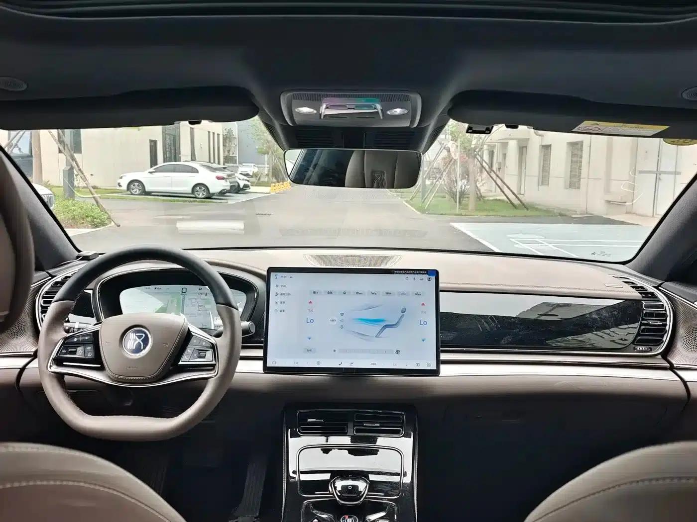 Han 2025 DM-i Intelligent Driving Edition Flagship Model with 125KM LiDAR — миниатюра 8