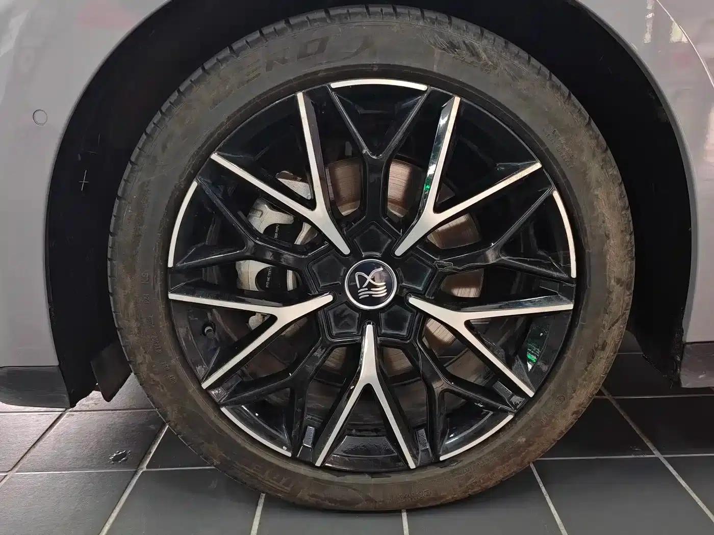 Han 2025 DM-i Intelligent Driving Edition Flagship Model with 125KM LiDAR — миниатюра 3