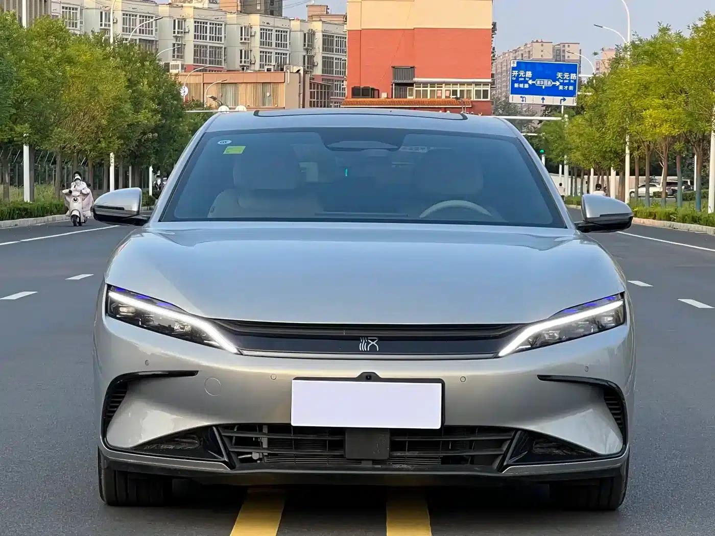 2026 Han DM-i Intelligent Driving Edition 245KM Navigation Edition — миниатюра 2