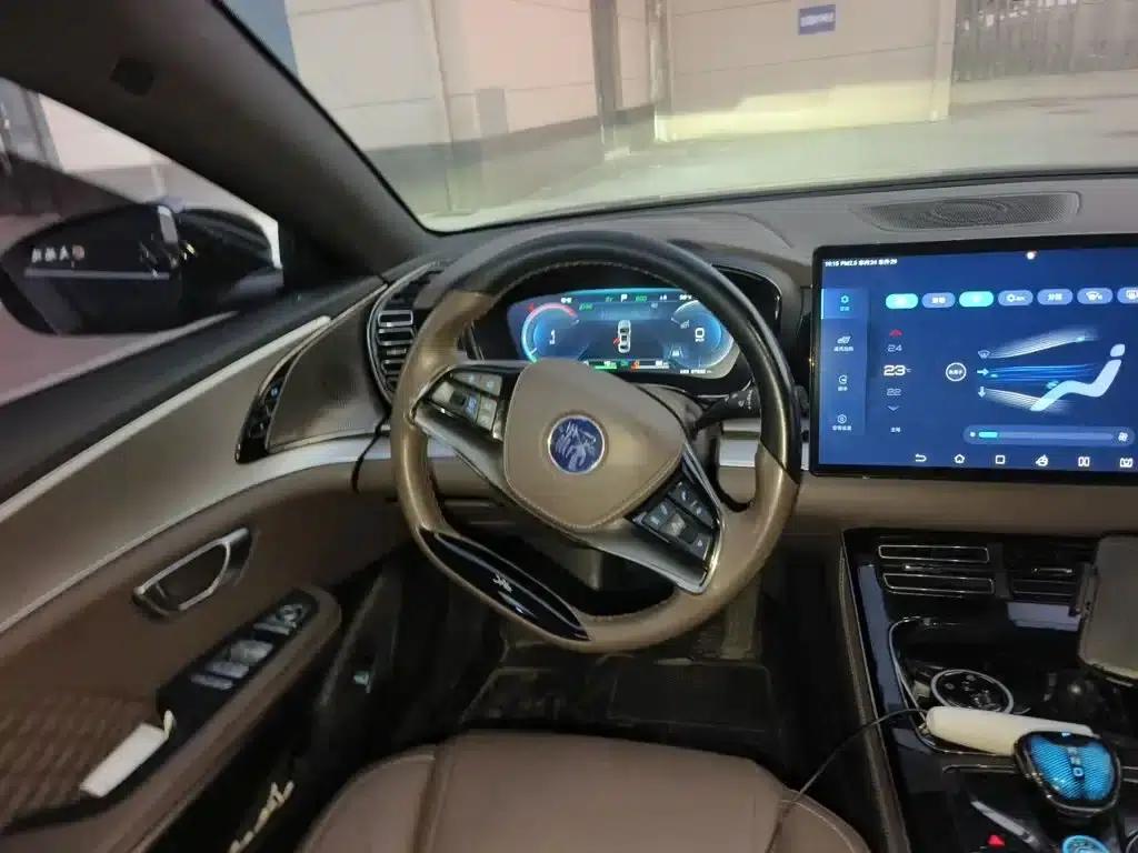 Han 2022 DM-i 121KM Premium Edition — миниатюра 3