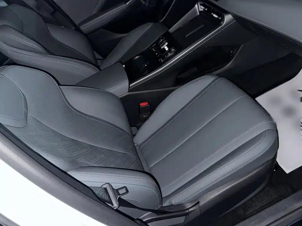 Qin PLUS 2025 DM-i Intelligent Driving Edition 55KM Superior Model — миниатюра 3