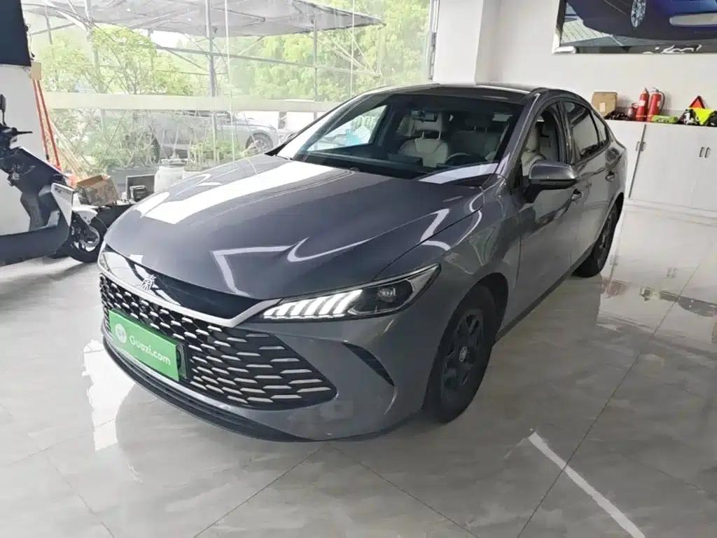 Qin PLUS 2025 DM-i Intelligent Driving Edition 55KM Leading Model — миниатюра 2