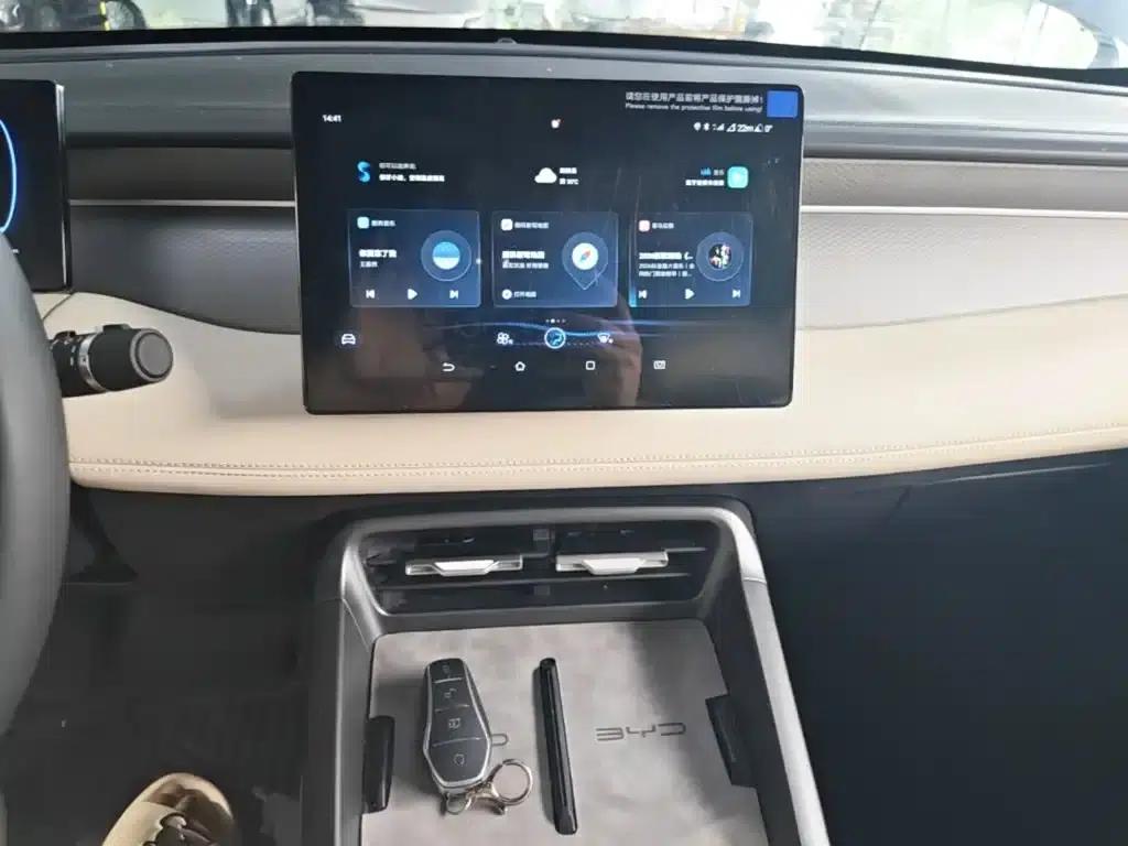 Qin PLUS 2025 DM-i Intelligent Driving Edition 55KM Leading Model — миниатюра 13