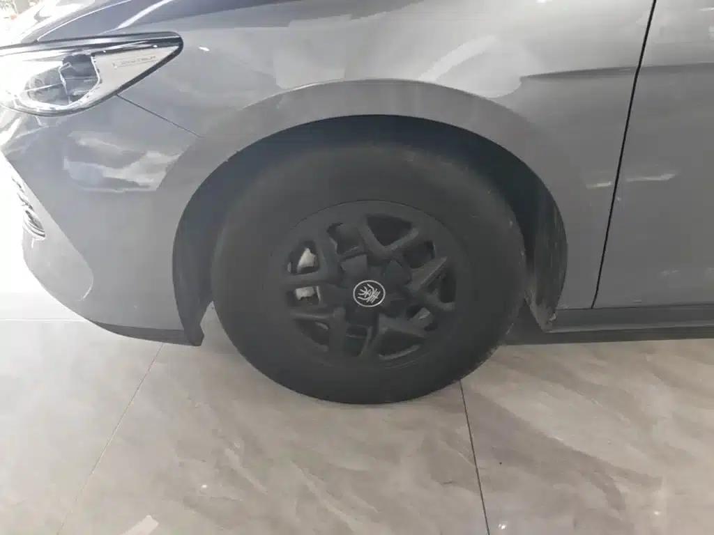 Qin PLUS 2025 DM-i Intelligent Driving Edition 55KM Leading Model — миниатюра 23