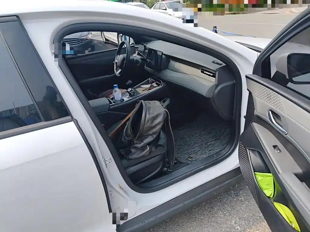 Qin PLUS 2025 DM-i Intelligent Driving Edition 55KM Leading Model — миниатюра 21