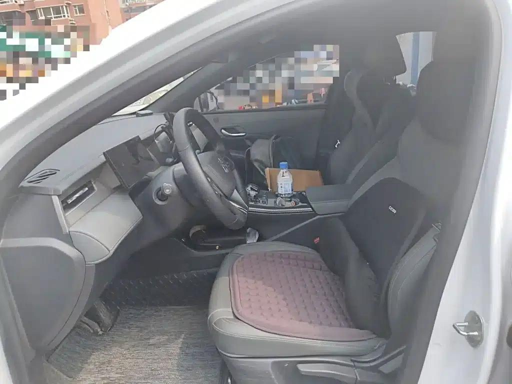 Qin PLUS 2025 DM-i Intelligent Driving Edition 55KM Leading Model — миниатюра 8