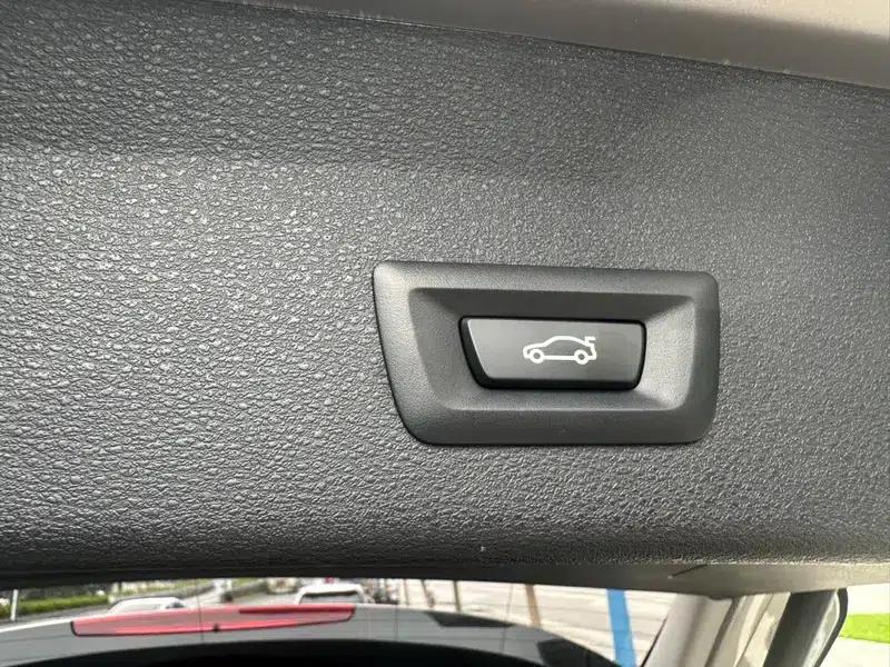 BMW X1 2022 sDrive20Li Premium — миниатюра 8