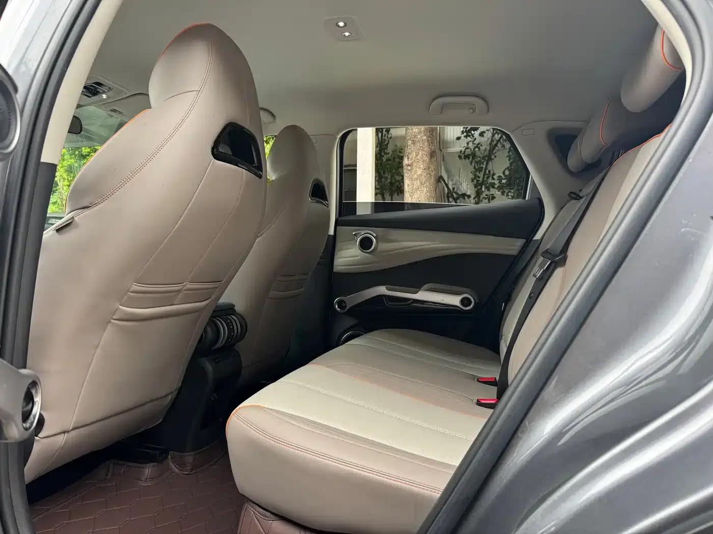 Yuan PLUS 2024 Glory Edition 430KM Leading Model — миниатюра 8