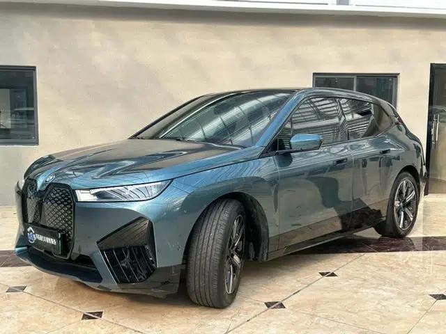 BMW iX 2023 xDrive40