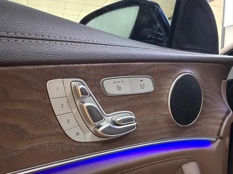 Mercedes-Benz E-Class 2020 E 300 L Fashion Edition — миниатюра 7