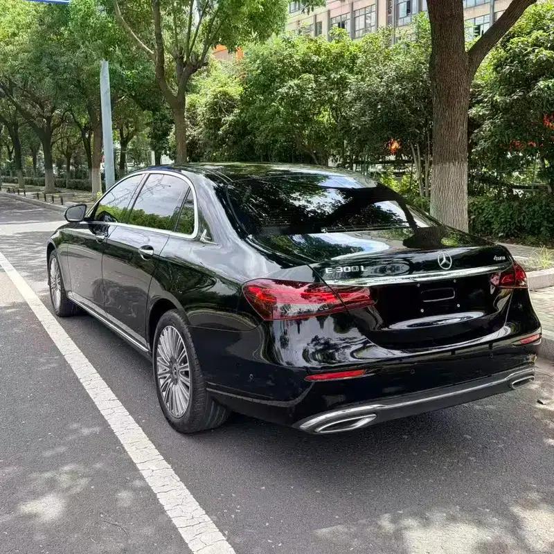 2023 Mercedes-Benz E-Class E 300 L Luxury Sedan — миниатюра 4