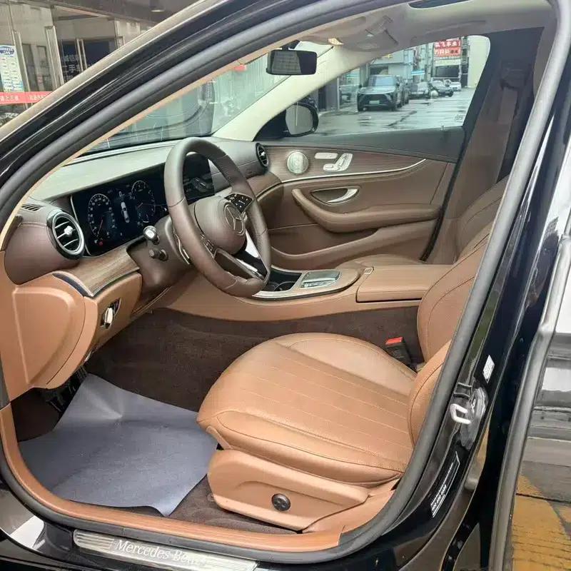 2023 Mercedes-Benz E-Class E 300 L Luxury Sedan — миниатюра 8