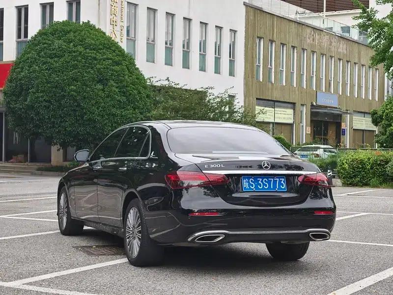 Mercedes-Benz E-Class 2023 E 300 L Fashion Sedan — миниатюра 5